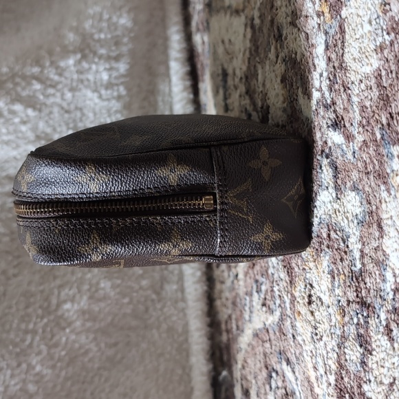 Louis Vuitton monogram trousse toilette 23 - Picture 4 of 11